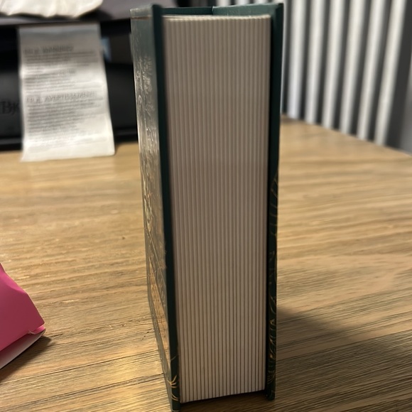 Fairy tales storybook cosmetics - Picture 3 of 3